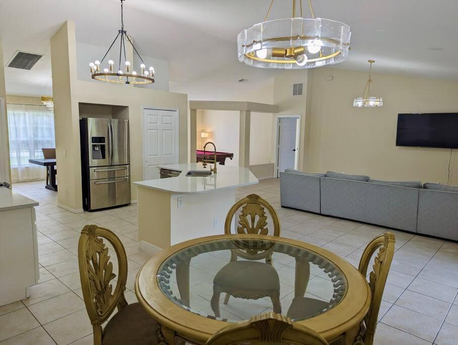 Spacious Family Retreat - Pet Friendly Vero Beach Exterior photo