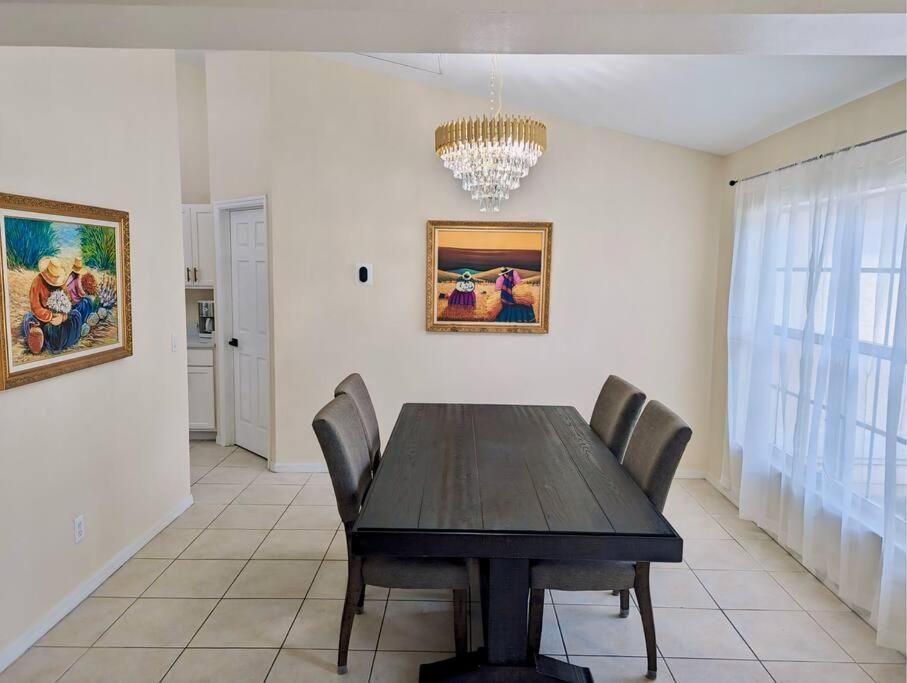 Spacious Family Retreat - Pet Friendly Vero Beach Exterior photo